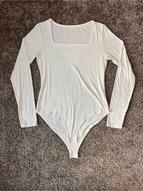Medium Women’s Long Sleeve Square Neck White Double Lined Bodysuit
